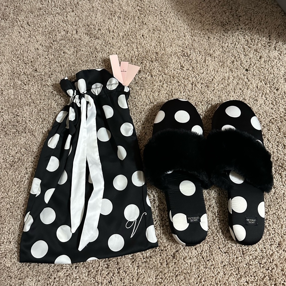 VS slippers